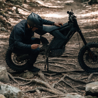 Electric Dirt Bike Cuts Out Over Bumps: Diagnose Intermittent Power Loss